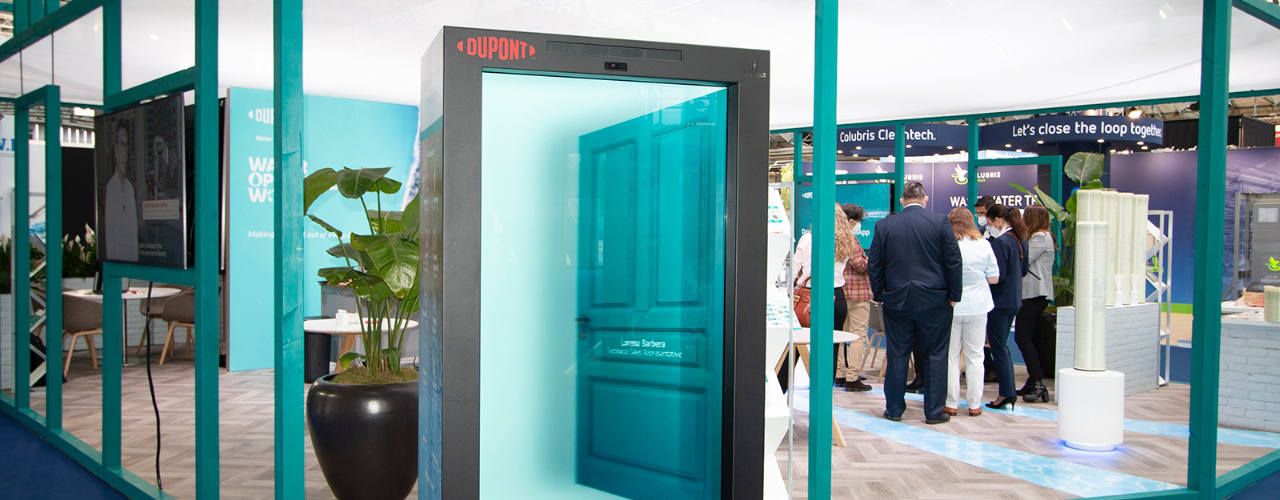 DuPont stand Studio Gagarin